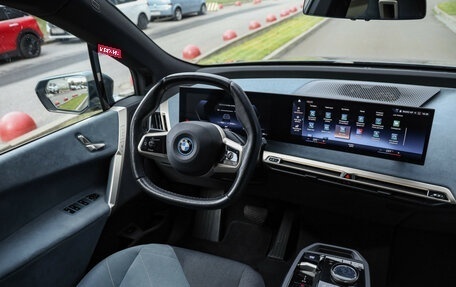BMW iX, 2021 год, 5 899 000 рублей, 13 фотография