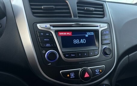 Hyundai Solaris II рестайлинг, 2015 год, 979 000 рублей, 17 фотография