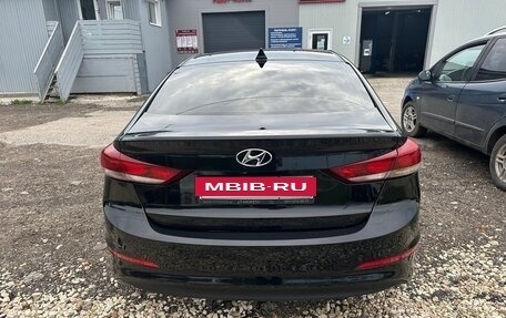 Hyundai Elantra VI рестайлинг, 2017 год, 1 250 000 рублей, 5 фотография