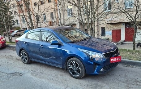 KIA Rio IV, 2021 год, 1 700 000 рублей, 2 фотография