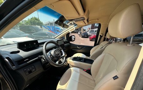Hyundai Staria, 2022 год, 3 900 000 рублей, 5 фотография