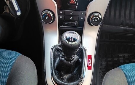 Chevrolet Cruze II, 2011 год, 685 000 рублей, 9 фотография