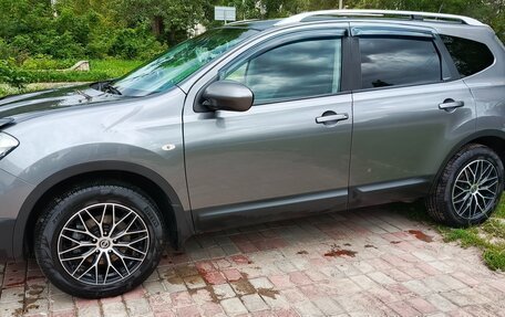 Nissan Qashqai+2 I, 2013 год, 1 135 000 рублей, 2 фотография