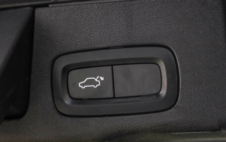 Volvo XC60 II, 2019 год, 3 599 000 рублей, 38 фотография