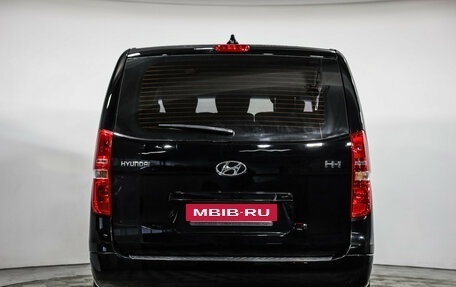 Hyundai H-1 II рестайлинг, 2018 год, 2 499 000 рублей, 6 фотография