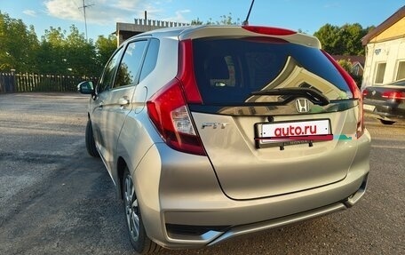 Honda Fit III, 2018 год, 1 090 000 рублей, 12 фотография