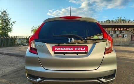Honda Fit III, 2018 год, 1 090 000 рублей, 9 фотография