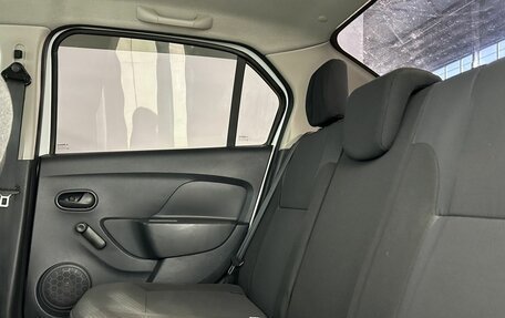 Renault Logan II, 2019 год, 820 000 рублей, 18 фотография