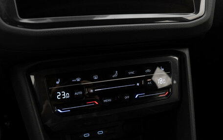 Volkswagen Tiguan II, 2021 год, 3 440 000 рублей, 15 фотография