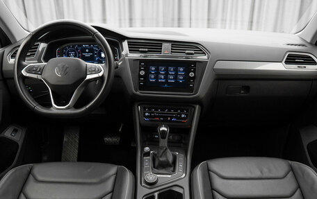 Volkswagen Tiguan II, 2021 год, 3 440 000 рублей, 8 фотография