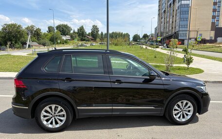 Volkswagen Tiguan II, 2021 год, 2 450 000 рублей, 2 фотография