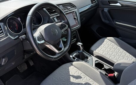 Volkswagen Tiguan II, 2021 год, 2 450 000 рублей, 19 фотография