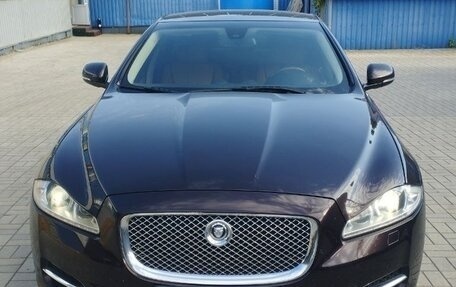 Jaguar XJ IV (X351), 2011 год, 2 000 000 рублей, 1 фотография