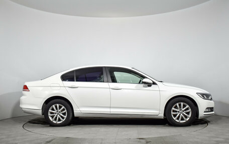 Volkswagen Passat B8 рестайлинг, 2015 год, 1 549 000 рублей, 4 фотография