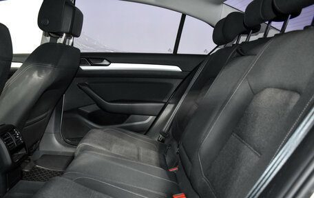 Volkswagen Passat B8 рестайлинг, 2015 год, 1 549 000 рублей, 13 фотография