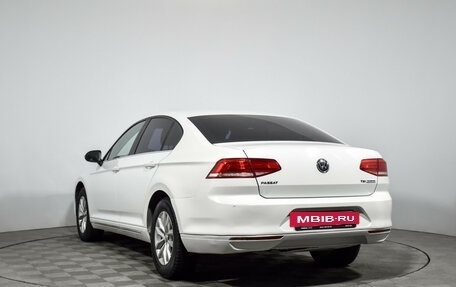 Volkswagen Passat B8 рестайлинг, 2015 год, 1 549 000 рублей, 7 фотография