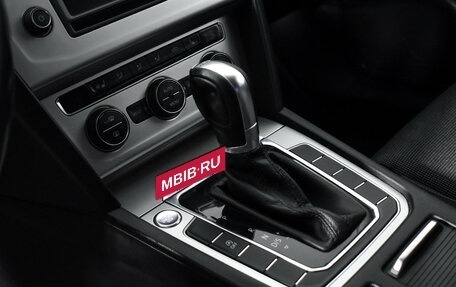 Volkswagen Passat B8 рестайлинг, 2015 год, 1 549 000 рублей, 12 фотография