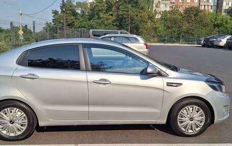KIA Rio III рестайлинг, 2013 год, 820 000 рублей, 4 фотография