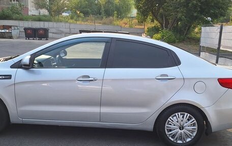 KIA Rio III рестайлинг, 2013 год, 820 000 рублей, 7 фотография