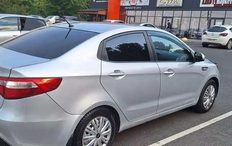 KIA Rio III рестайлинг, 2013 год, 820 000 рублей, 5 фотография