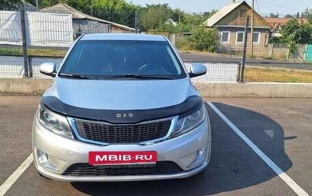 KIA Rio III рестайлинг, 2013 год, 820 000 рублей, 2 фотография