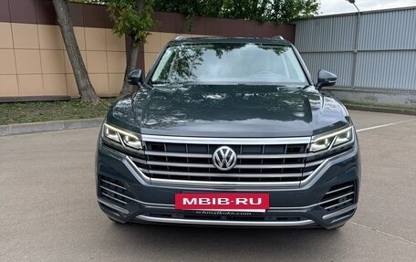 Volkswagen Touareg III, 2019 год, 4 999 000 рублей, 2 фотография