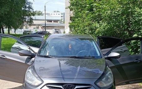 Hyundai Solaris II рестайлинг, 2011 год, 580 000 рублей, 1 фотография