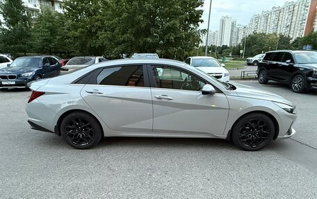 Hyundai Elantra, 2022 год, 2 150 000 рублей, 3 фотография