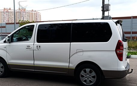 Hyundai Grand Starex Grand Starex I рестайлинг 2, 2014 год, 2 760 000 рублей, 3 фотография