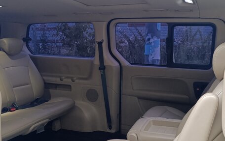 Hyundai Grand Starex Grand Starex I рестайлинг 2, 2014 год, 2 760 000 рублей, 18 фотография