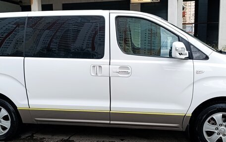 Hyundai Grand Starex Grand Starex I рестайлинг 2, 2014 год, 2 760 000 рублей, 38 фотография