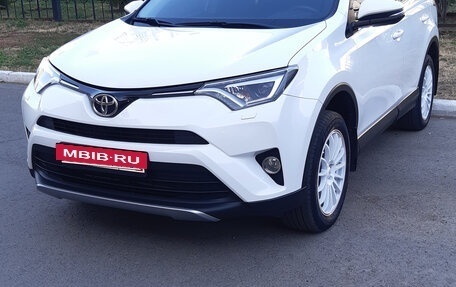 Toyota RAV4, 2019 год, 3 500 000 рублей, 3 фотография
