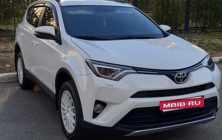 Toyota RAV4, 2019 год, 3 500 000 рублей, 13 фотография