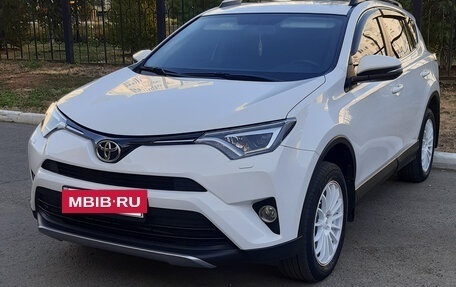 Toyota RAV4, 2019 год, 3 500 000 рублей, 11 фотография