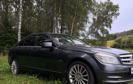 Mercedes-Benz C-Класс, 2010 год, 900 000 рублей, 4 фотография