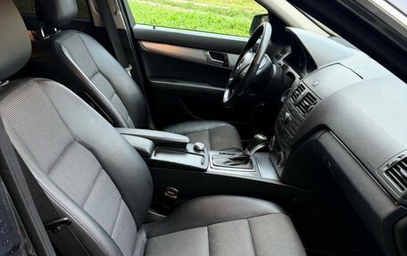 Mercedes-Benz C-Класс, 2010 год, 900 000 рублей, 8 фотография