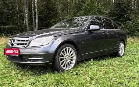 Mercedes-Benz C-Класс, 2010 год, 900 000 рублей, 5 фотография