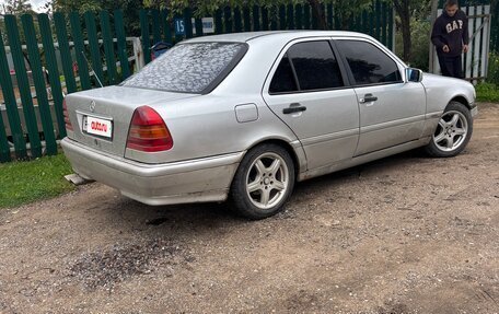 Mercedes-Benz C-Класс, 1994 год, 250 000 рублей, 3 фотография