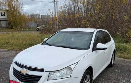 Chevrolet Cruze II, 2014 год, 610 000 рублей, 2 фотография