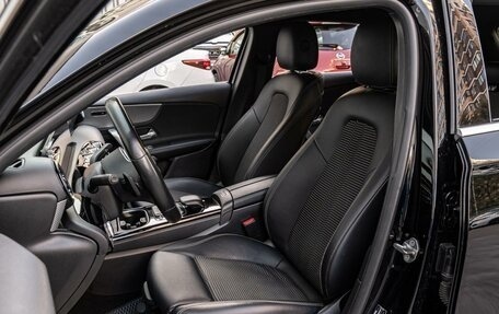 Mercedes-Benz A-Класс, 2019 год, 2 445 000 рублей, 10 фотография