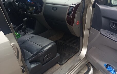 Mitsubishi Pajero III рестайлинг, 2001 год, 720 000 рублей, 5 фотография