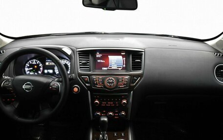 Nissan Pathfinder, 2015 год, 1 740 000 рублей, 5 фотография