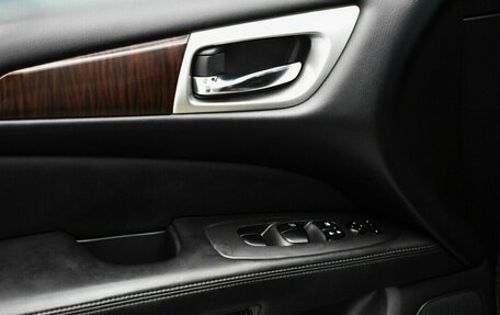 Nissan Pathfinder, 2015 год, 1 740 000 рублей, 15 фотография