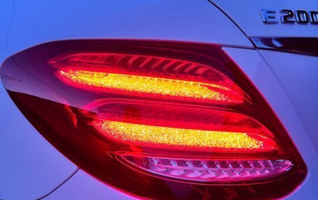 Mercedes-Benz E-Класс, 2017 год, 2 800 000 рублей, 24 фотография