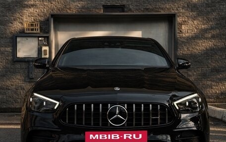 Mercedes-Benz E-Класс, 2021 год, 5 850 000 рублей, 3 фотография