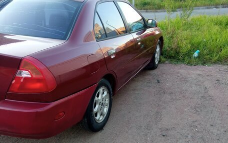 Mitsubishi Mirage VI рестайлинг, 1995 год, 149 999 рублей, 3 фотография
