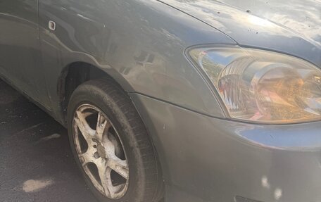 Toyota Corolla, 2005 год, 630 000 рублей, 13 фотография