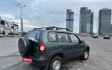 Chevrolet Niva I рестайлинг, 2009 год, 600 000 рублей, 3 фотография