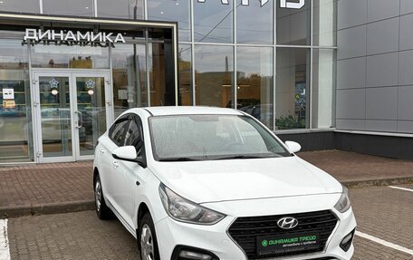 Hyundai Accent IV, 2019 год, 992 000 рублей, 3 фотография