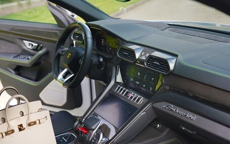 Lamborghini Urus I, 2021 год, 32 000 000 рублей, 20 фотография